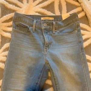 Levis shaping skinny jeans size 25